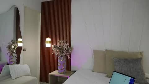 Snapshot of palmer_joness chatting on 09-17-25, 03:35 Palmer Joness online show from 09-17-25, 03:35