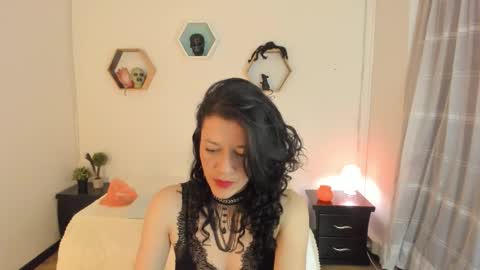 Paloma  online show from 10-16-25, 09:27