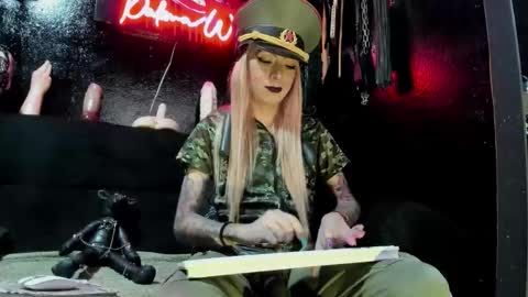 Paloma online show from 10-24-25, 09:22