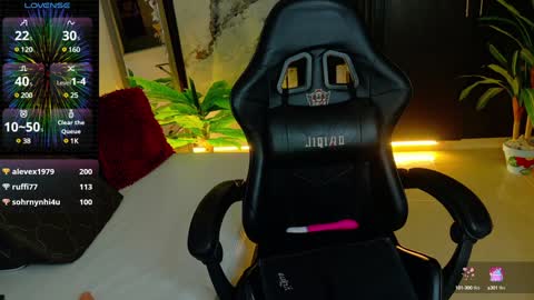 Paola online show from 12-30-24, 01:37