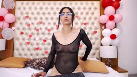 Snapshot of pamelaponce chatting on 02-13-25, 12:11 Pamela Ponce online show from 02-13-25, 12:11