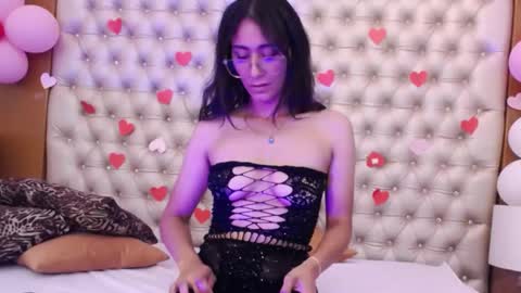 Snapshot of pamelaponce chatting on 02-20-25, 06:13 Pamela Ponce online show from 02-20-25, 06:13