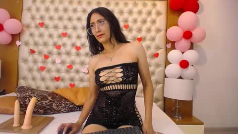 Snapshot of pamelaponce chatting on 02-23-25, 11:44 Pamela Ponce online show from 02-23-25, 11:44