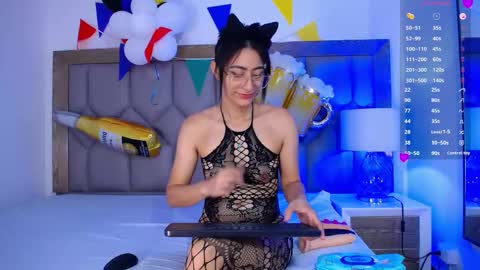 Snapshot of pamelaponce chatting on 10-02-25, 12:12 Pamela Ponce online show from 10-02-25, 12:12