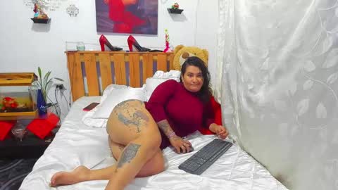 Snapshot of pamelaruiizz3 chatting on 02-25-25, 09:02 Pamela online show from 02-25-25, 09:02