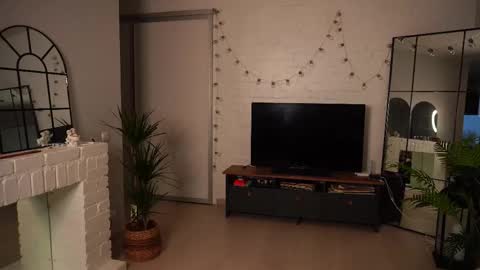 Kristina Kriss online show from 11-18-25, 01:26