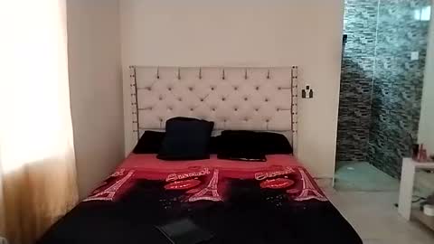 Paola 23 and Andres 25 online show from 02-25-26, 04:05