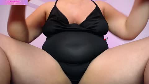 paola online show from 02-12-25, 01:41