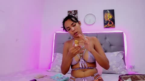 Snapshot of paolabigboobs_ chatting on 12-17-24, 11:38 paola online show from 12-17-24, 11:38