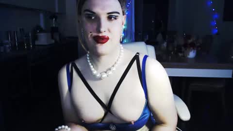 Sarina Williams online show from 12-17-24, 03:28