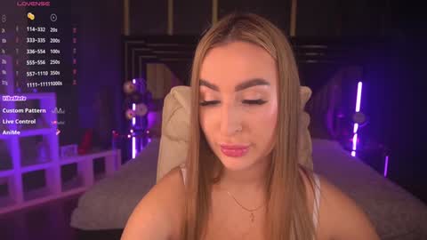 Lia online show from 01-26-25, 08:46