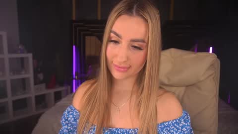 Lia online show from 02-01-25, 04:11