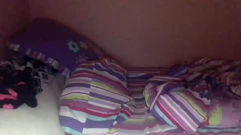 Snapshot of paolamz10 chatting on 12-04-25, 05:17 paolamz10 online show from 12-04-25, 05:17