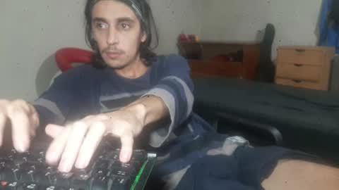 Snapshot of papito20cm chatting on 12-26-24, 02:01 Lau online show from 12-26-24, 02:01