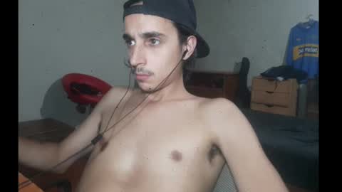 Snapshot of papito20cm chatting on 12-27-24, 04:04 Lau online show from 12-27-24, 04:04