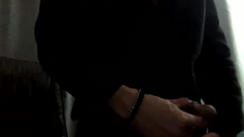 Snapshot of papy_dani33 chatting on 01-12-25, 09:08 papy_dani33 online show from 01-12-25, 09:08