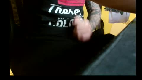 Snapshot of papychuo chatting on 11-25-25, 02:11 papychuo online show from 11-25-25, 02:11