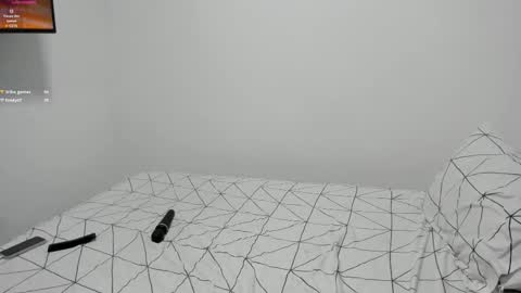 pareja_curiosa19 online show from 11-14-25, 02:21