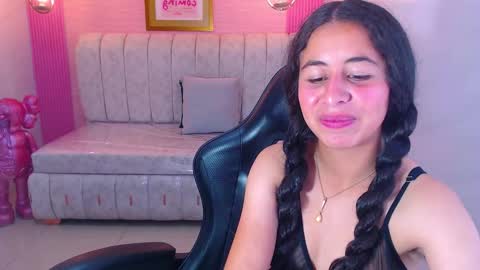 Snapshot of paris_1sub chatting on 10-14-25, 01:12 Paris 1sub online show from 10-14-25, 01:12