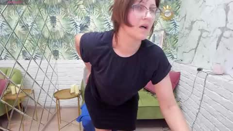 Paris online show from 01-09-25, 02:33