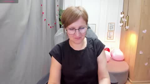 Paris online show from 02-18-25, 01:33