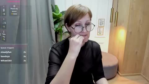 Paris online show from 03-12-25, 04:35