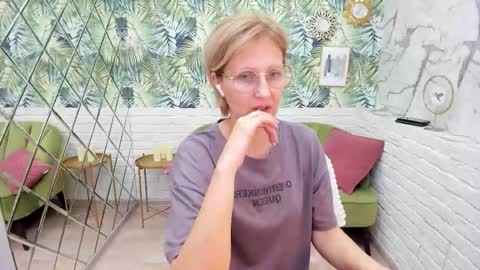 Paris online show from 11-06-25, 08:10