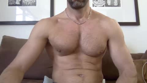 Porn Actor 21cm Hetero online show from 01-31-25, 09:05