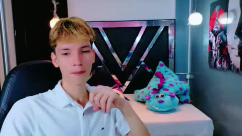 park_jimin1 online show from 12-20-25, 12:12