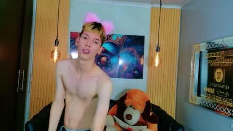 park_jimin1 online show from 01-13-26, 04:34