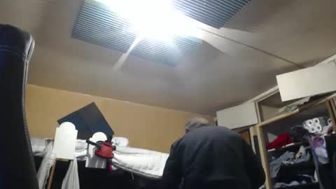 pascal88881 online show from 11-18-25, 10:41