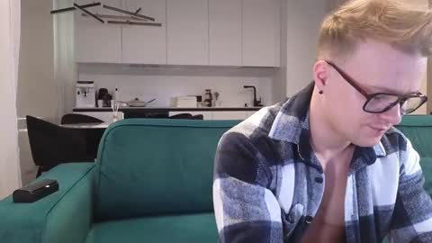 Pashka online show from 03-09-25, 01:15