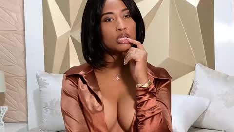 passionmacoll online show from 11-12-25, 07:46