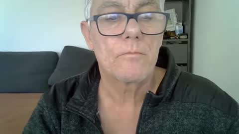 Snapshot of patrick5275 chatting on 01-17-25, 12:31 patrick5275 online show from 01-17-25, 12:31