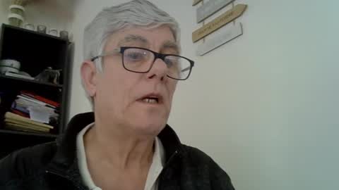 Snapshot of patrick5275 chatting on 03-02-25, 03:48 patrick5275 online show from 03-02-25, 03:48