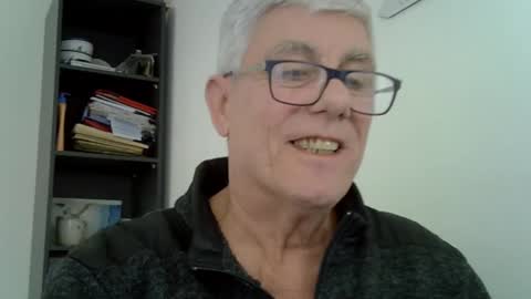 Snapshot of patrick5275 chatting on 03-06-25, 02:40 patrick5275 online show from 03-06-25, 02:40