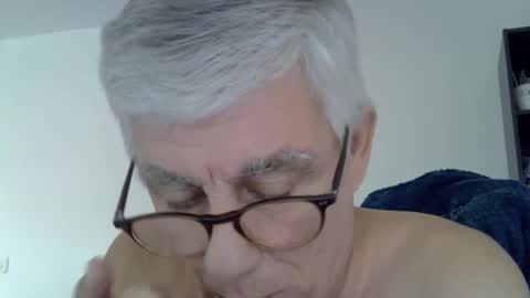 Snapshot of patrick5275 chatting on 09-13-25, 09:09 patrick5275 online show from 09-13-25, 09:09