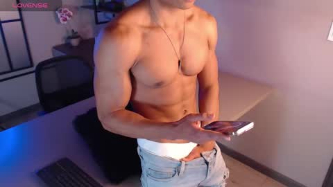 Snapshot of patrick_brown_ chatting on 12-21-24, 12:06 Patrick Brown online show from 12-21-24, 12:06