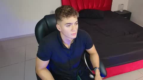 Paull George online show from 10-31-25, 03:13