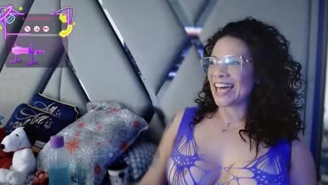 Snapshot of paula_daniela1 chatting on 10-20-25, 09:48 Paula online show from 10-20-25, 09:48