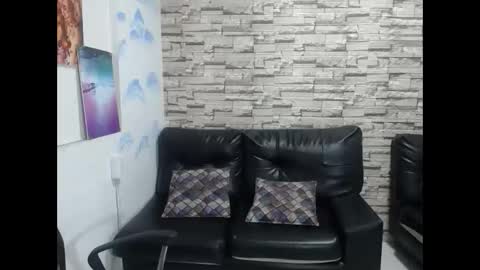 Snapshot of paula_ross_ chatting on 02-15-26, 12:18 paula ross online show from 02-15-26, 12:18