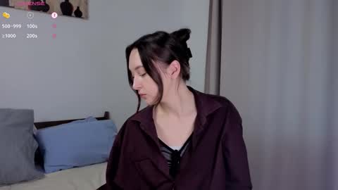 Snapshot of paulaharris chatting on 10-14-25, 07:42 Alice online show from 10-14-25, 07:42