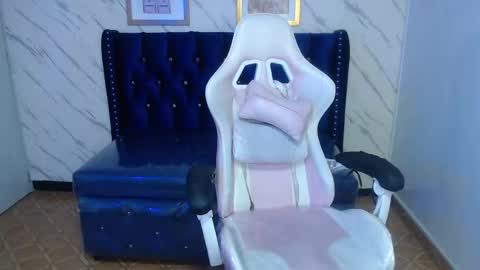 Live 800am 200pm COLOMBIAN HOUR online show from 02-14-25, 04:31