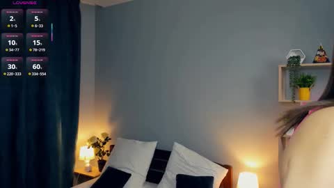 Eva online show from 10-17-25, 07:16