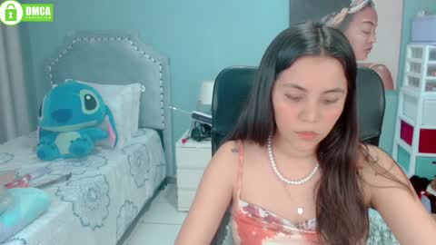Snapshot of paulina_doll_ chatting on 02-26-25, 01:11 Paulina online show from 02-26-25, 01:11