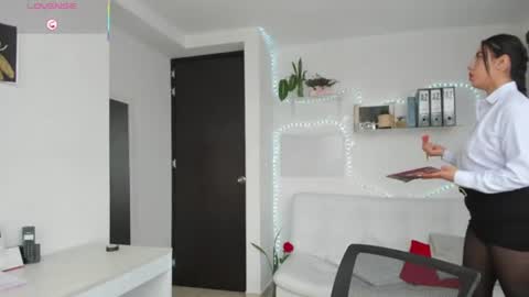 Snapshot of paulina_dossantos chatting on 08-06-26, 06:43 paulina online show from 08-06-26, 06:43