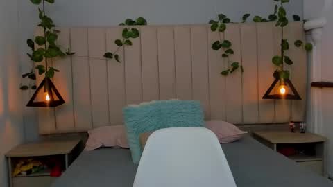 PAULINA  online show from 01-12-26, 04:39