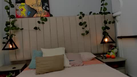 PAULINA  online show from 01-16-26, 08:46