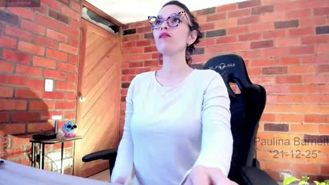 Paulina online show from 12-21-25, 09:05