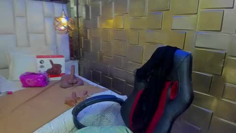 paulinabelen21 online show from 03-18-26, 02:37